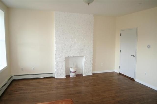 Building Photo - 247 Grove St