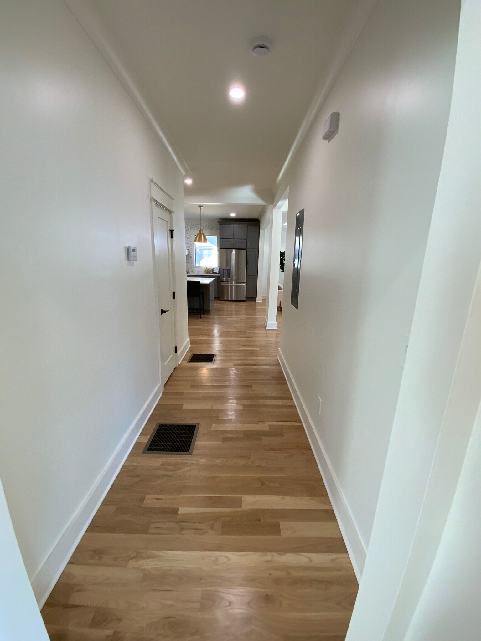 Building Photo - 116 3rd Ave