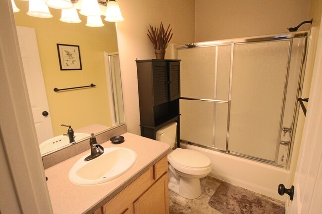 Building Photo - Furnished 2 Bedroom Condo in Sunriver For ...