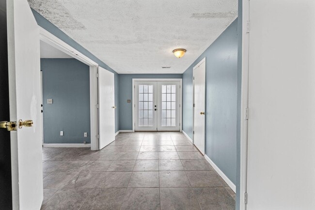 Building Photo - 1116 Shagbark Ln