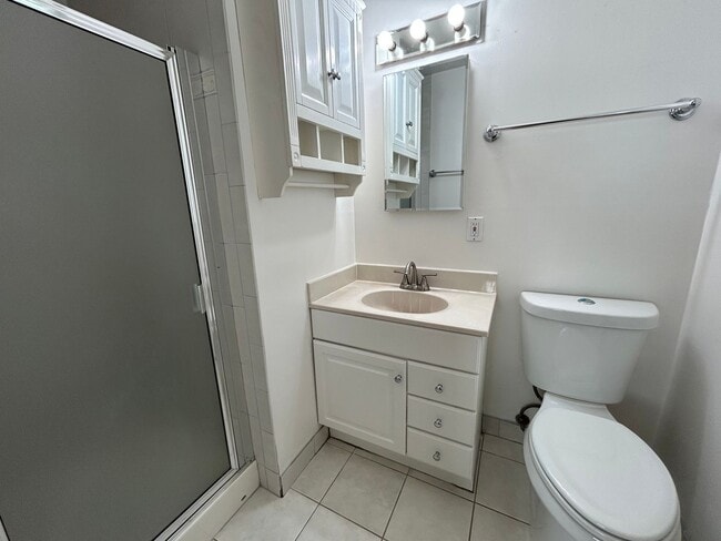 Building Photo - Spacious Single-Story 4BR Home with Bonus ...