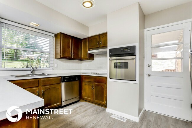 Building Photo - 3717 Argonne Forest Dr