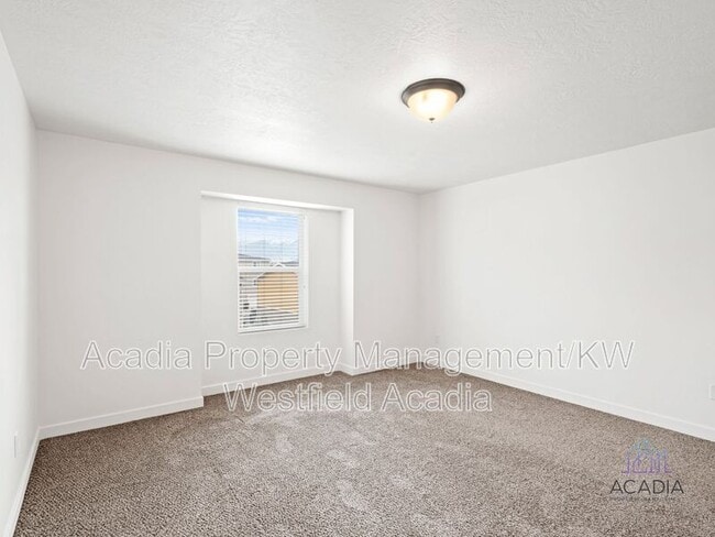 Building Photo - 658 N 130 E