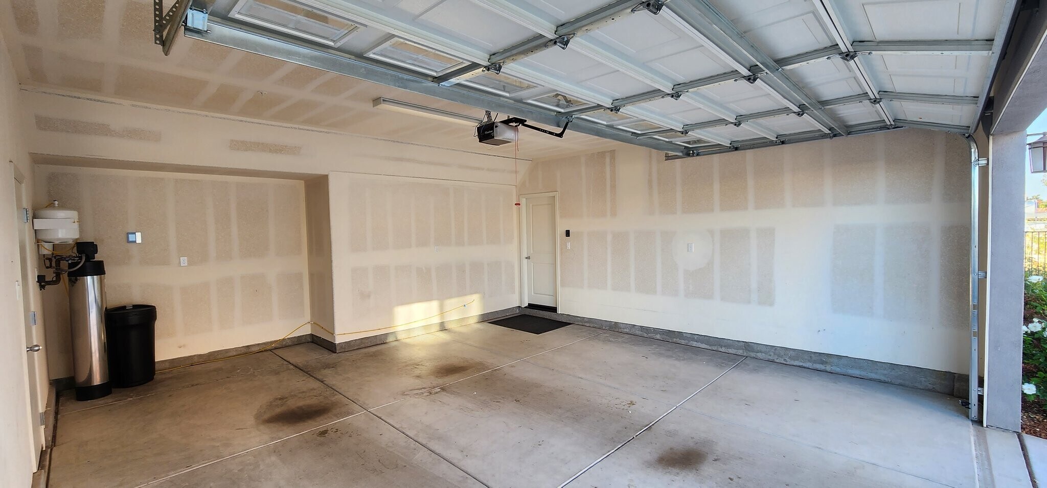 Building Photo - 162 Sweetwater Ln