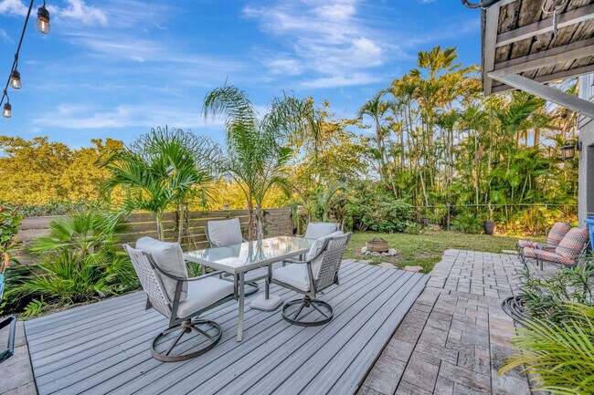 Building Photo - 28 Michiana Dr