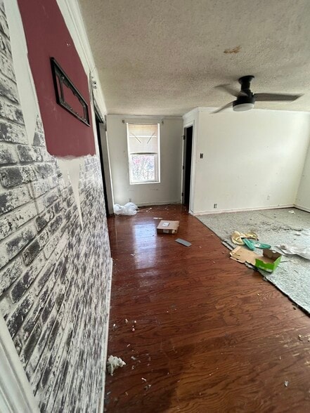 Building Photo - 4330 Blair Ave