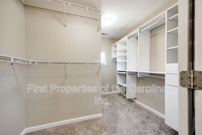 Building Photo - 3000 Sewee Ln