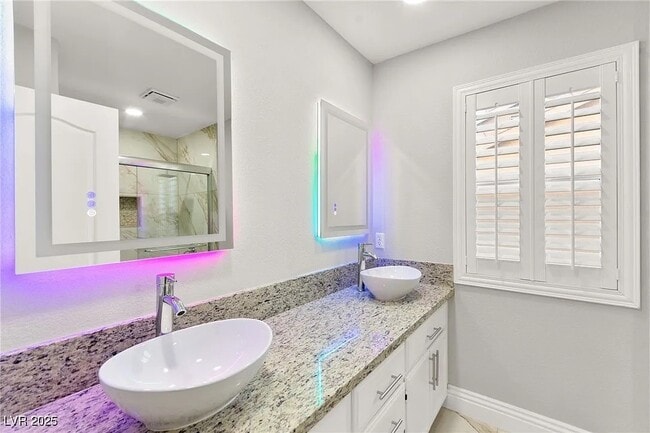 Building Photo - 8528 Sierra Cima Ln