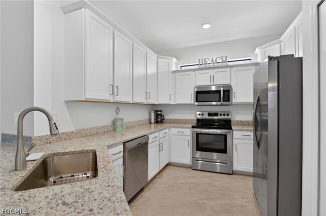 Building Photo - 14001 Hunter Oak Dr