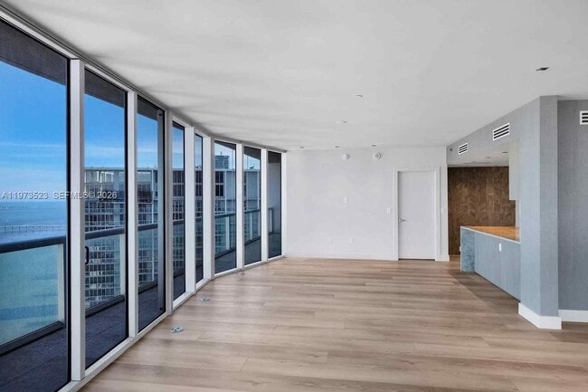 Building Photo - 465 Brickell Ave