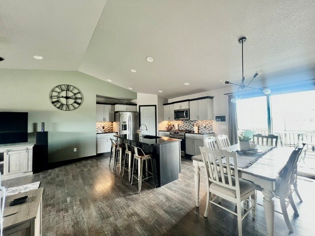 Building Photo - 605 Ballista Blvd