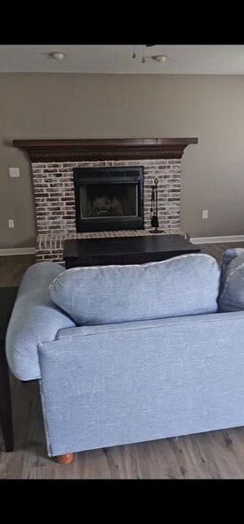 Building Photo - 442 Northwoods Dr