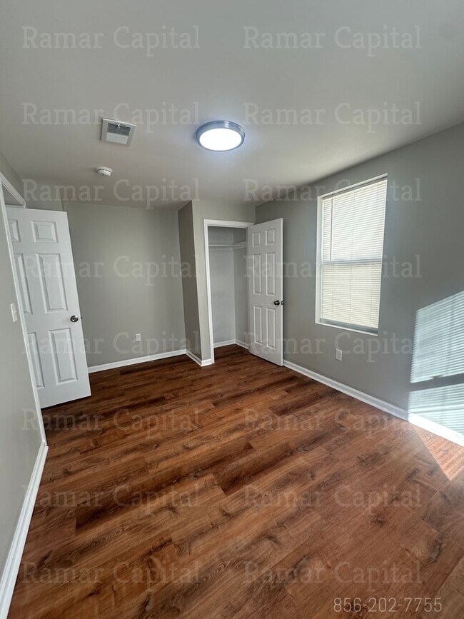 Building Photo - 451 Line St