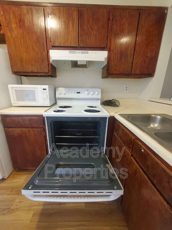 Building Photo - 200 Sheraton Ct