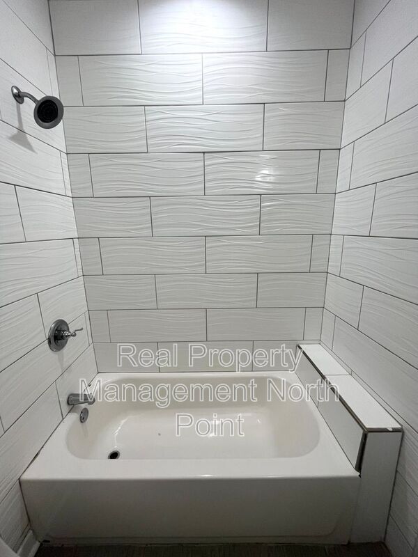 Building Photo - 954 Byron Dr SW