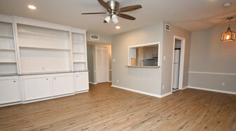 Building Photo - 3730 Fairfield Ave