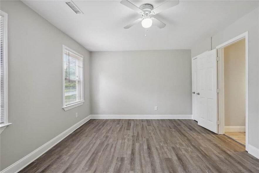 Building Photo - 1641 Sandtown Rd SW