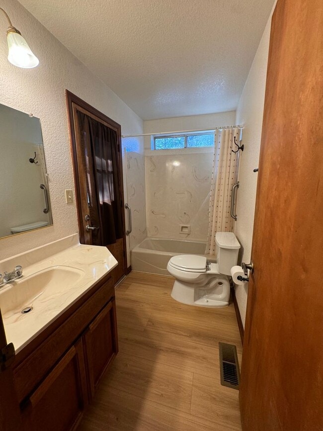 Building Photo - Beautiful Partial Lake View Home on the Go...