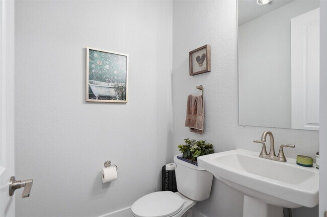 Building Photo - 4111 Olmsted Dr