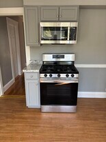 Building Photo - 553 Hyde Park Ave