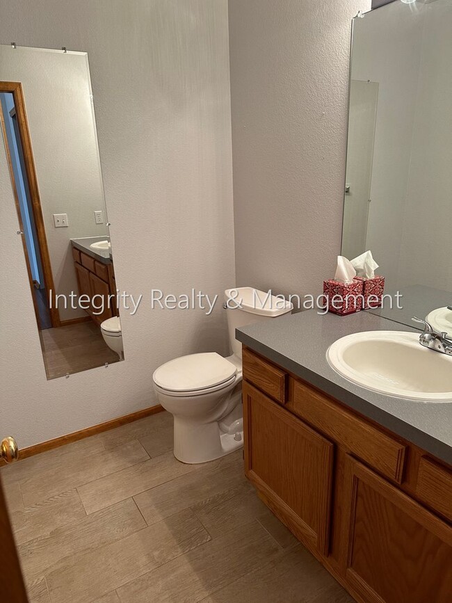 Building Photo - 3410 W 98th Dr