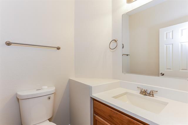 Building Photo - 1954 Pin Oak Ln