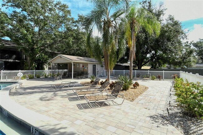 Building Photo - 5649 Summerside Ln