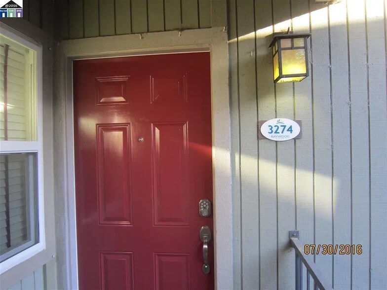 Building Photo - 3274 Red Cedar Ter