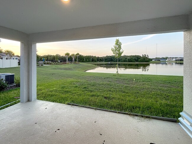Building Photo - 13014 Willow Grove Dr