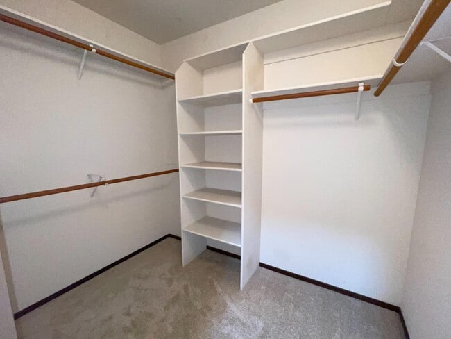 Building Photo - 7711 Galloway Dr