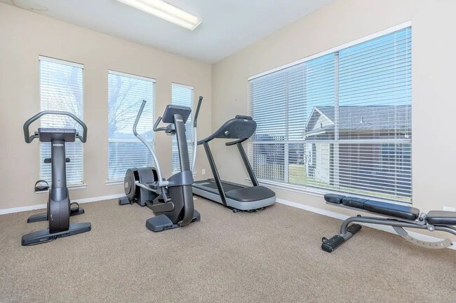 Building Photo - 409 Riverhill Loop