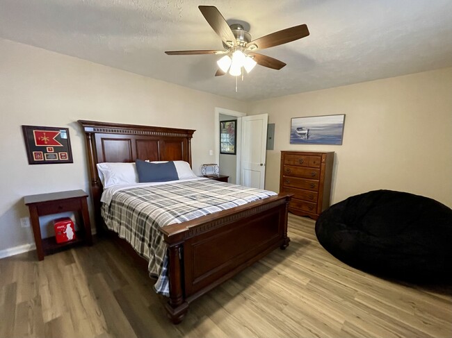 Bedroom - 2136 Rock Ave