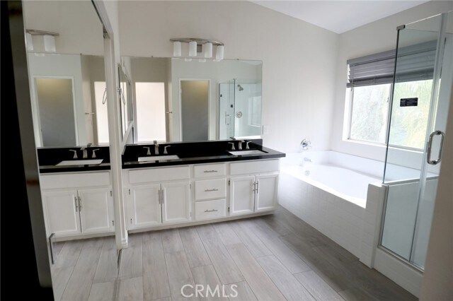 Building Photo - 30122 Laurel Creek Dr