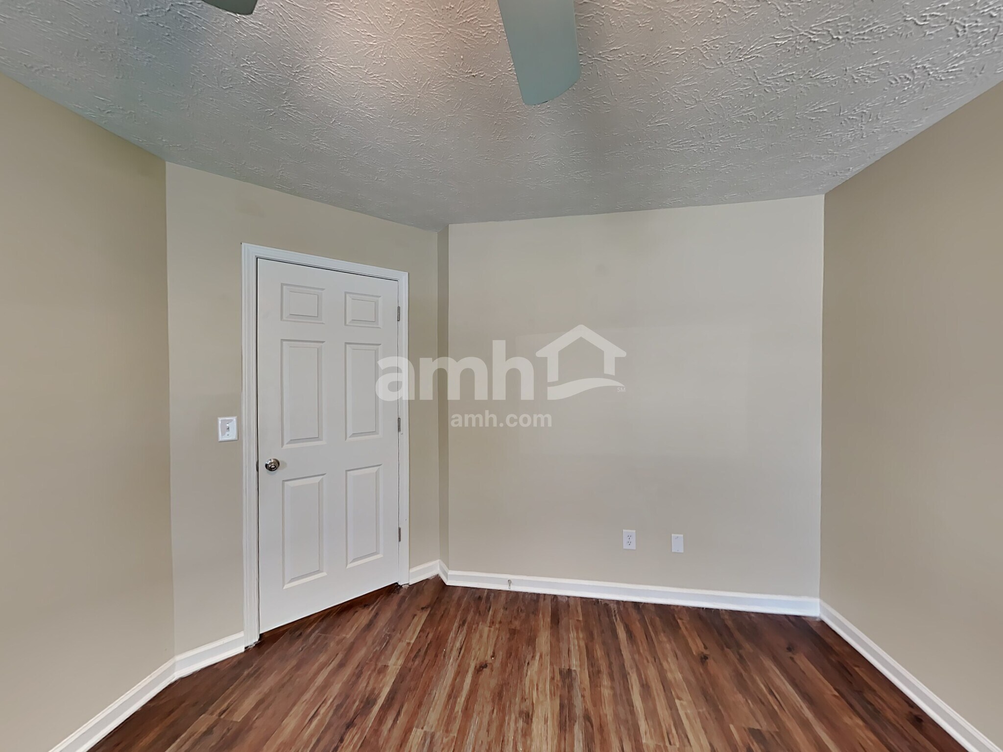 Building Photo - 616 Laurel Bnd