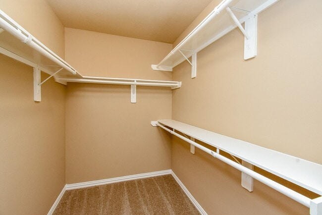 Building Photo - 26923 Glacier Creek Dr