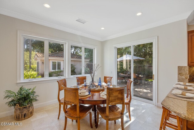 Building Photo - 758 Camino Dos Rios