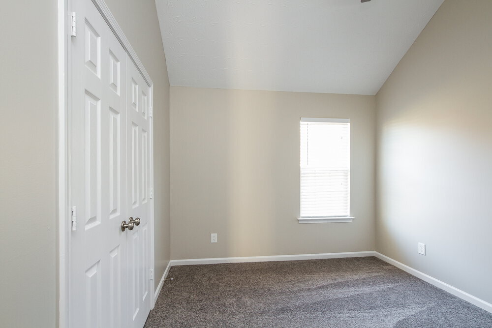 Building Photo - 7033 Tanners Creek Dr