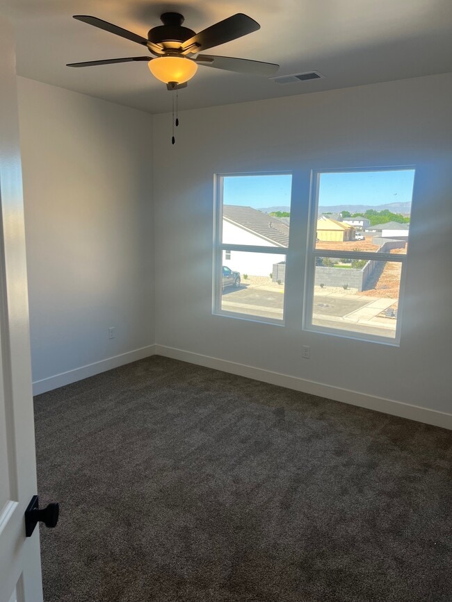 Building Photo - 1812 S Livy Ln