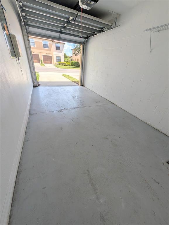 Building Photo - 2516 Oleander Lakes Dr
