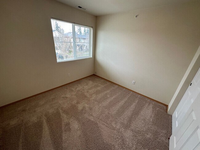 Building Photo - 2125 Bobs Hollow Ln