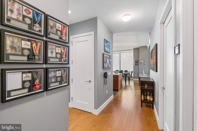 Building Photo - 1414 S Penn Square