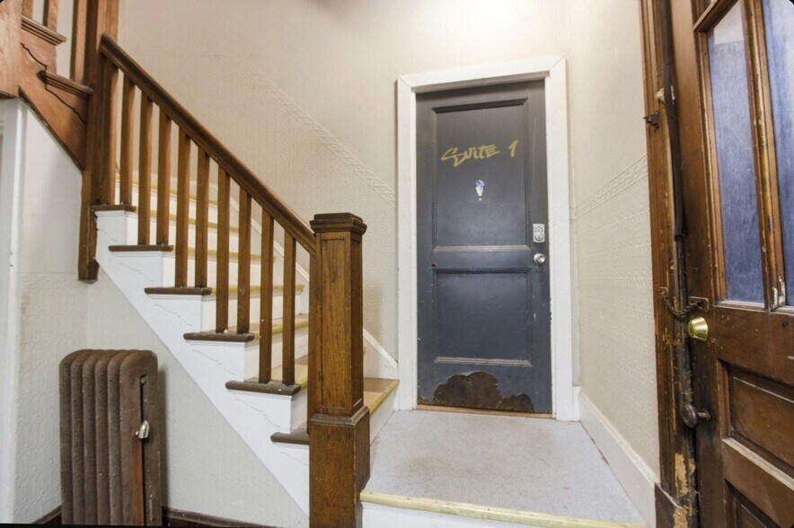 Building Photo - 228 W McMillan St