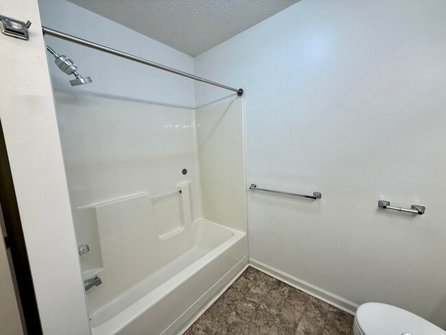 Building Photo - 46 Sandalwood Wy