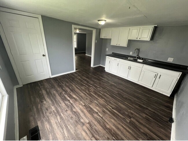 Building Photo - 431 Dryden Rd