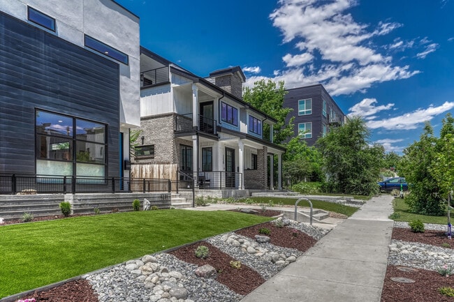 Building Photo - 1231 Newton St