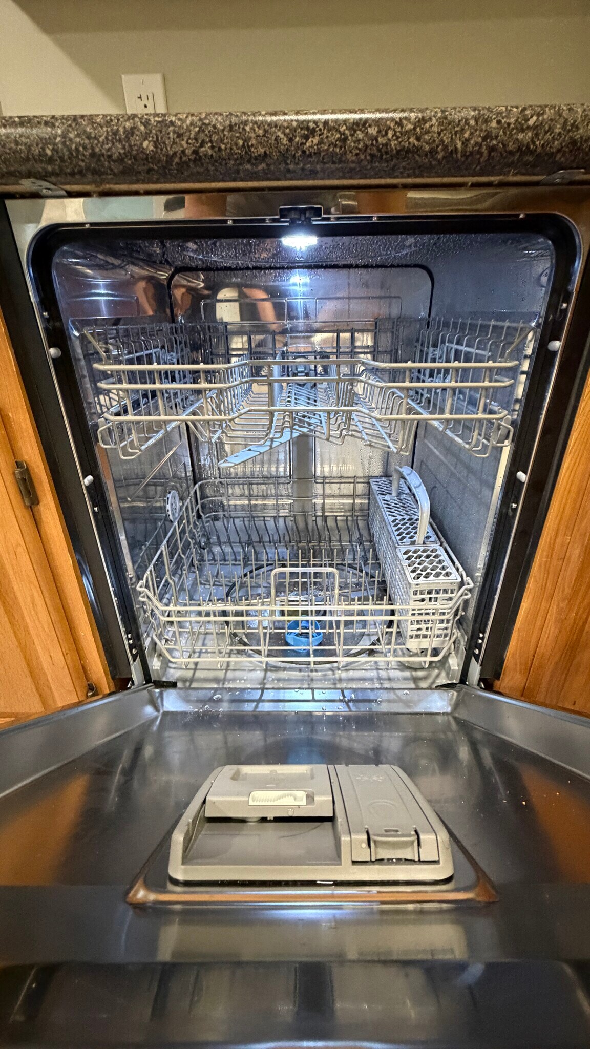 Building Photo - 554 Dubuque St