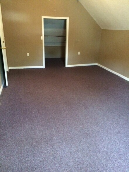 bedroom 2 (Master) - 836 S Blanchard St
