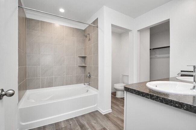 Building Photo - 24430 Elmwood Falls Dr