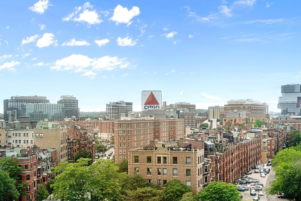 Building Photo - 531 Beacon St