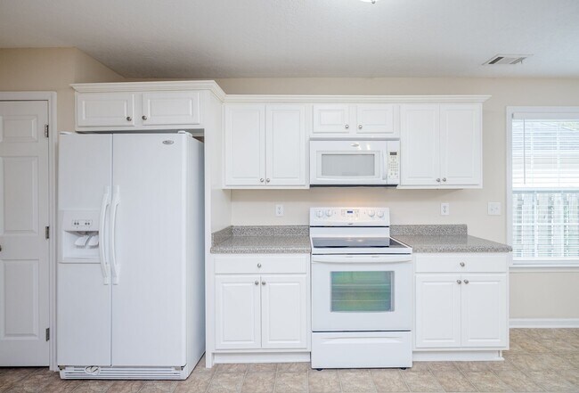 Building Photo - 272 High Meadows Cir